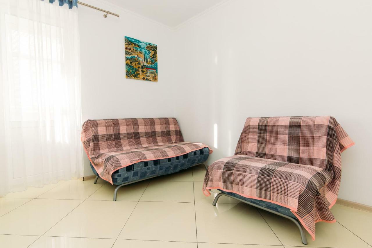 Luxury Studio Apart-Hotel In Centre 2 Room Sumy Bagian luar foto