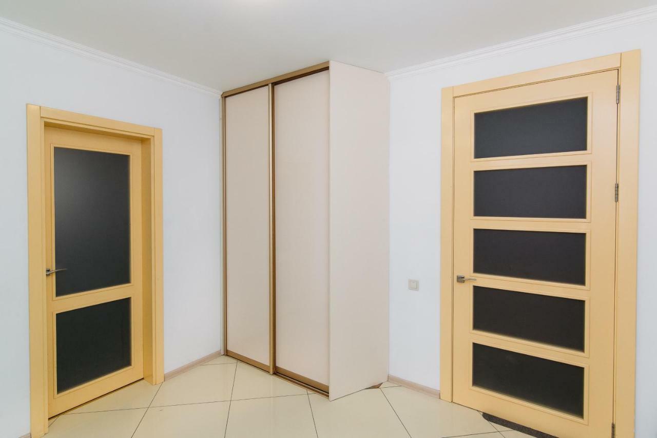 Luxury Studio Apart-Hotel In Centre 2 Room Sumy Bagian luar foto